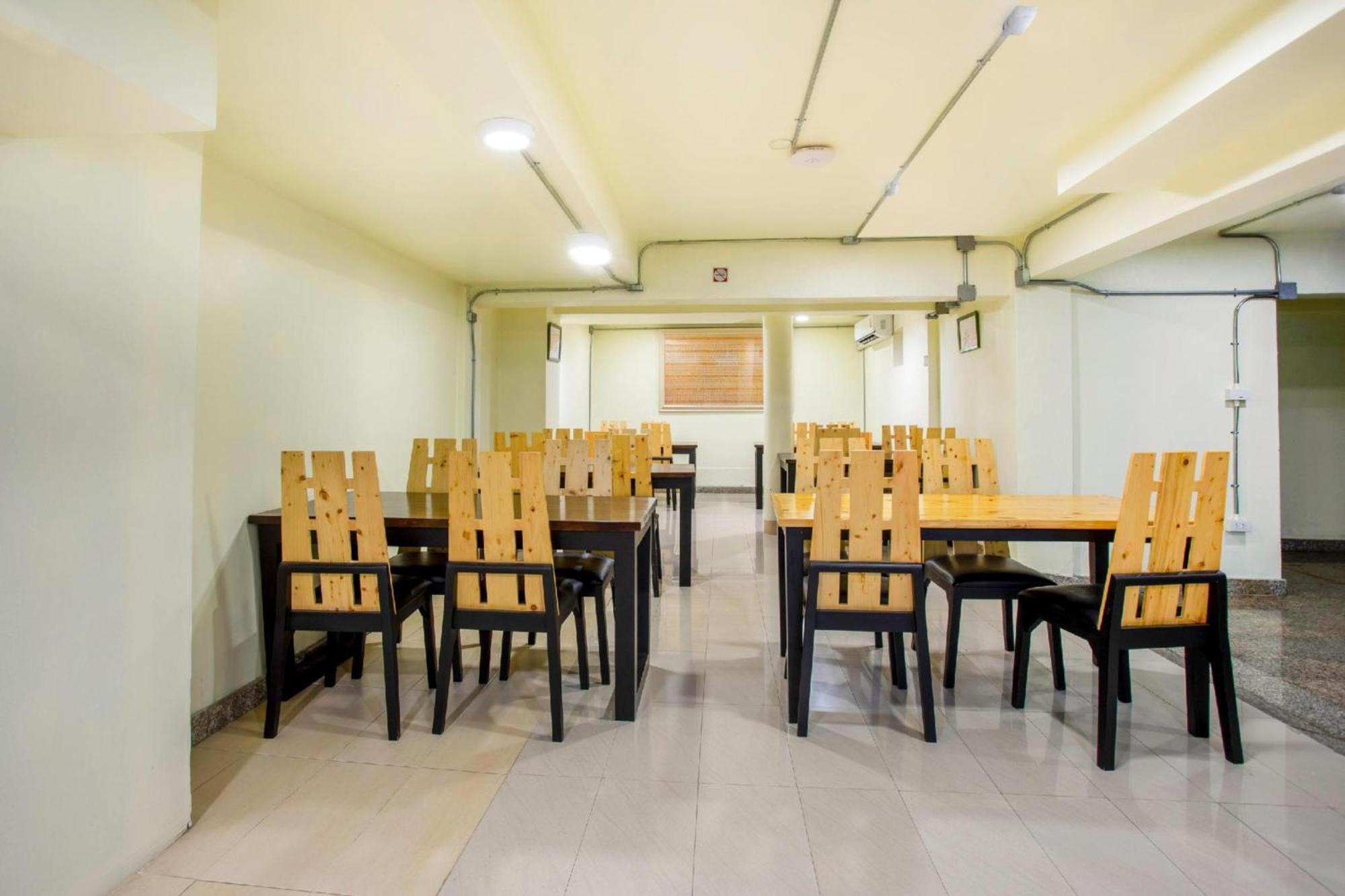 Oyo 928 Leaf Hostel Csiangmaj Kültér fotó