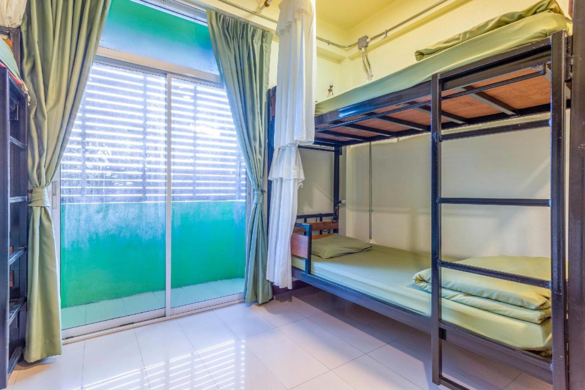 Oyo 928 Leaf Hostel Csiangmaj Kültér fotó