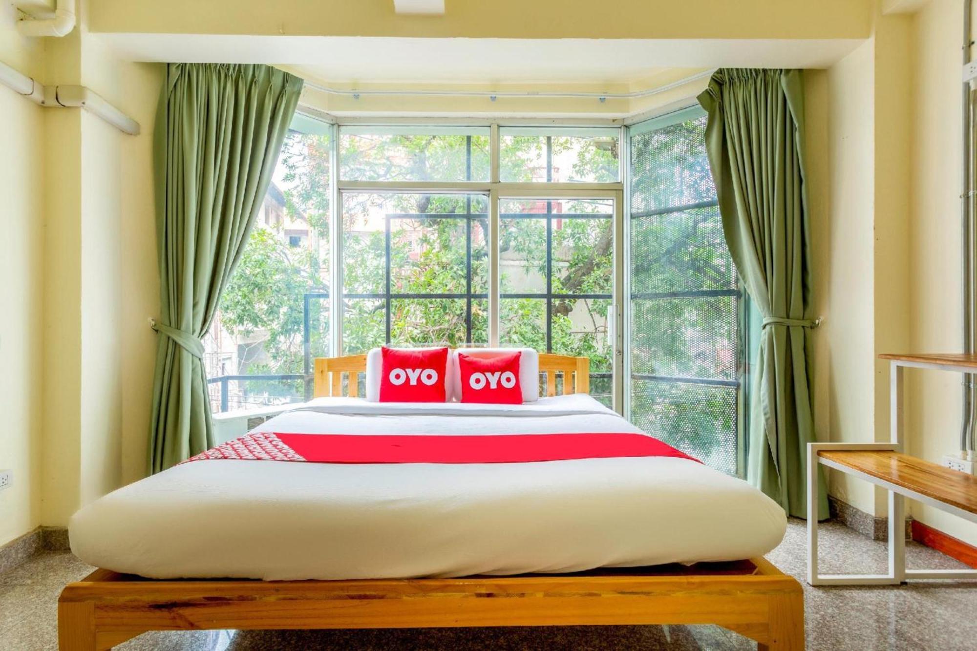 Oyo 928 Leaf Hostel Csiangmaj Kültér fotó